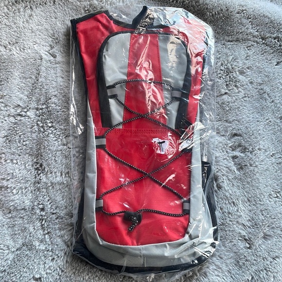 New hiking & biking hydration backpack - Picture 2 of 4